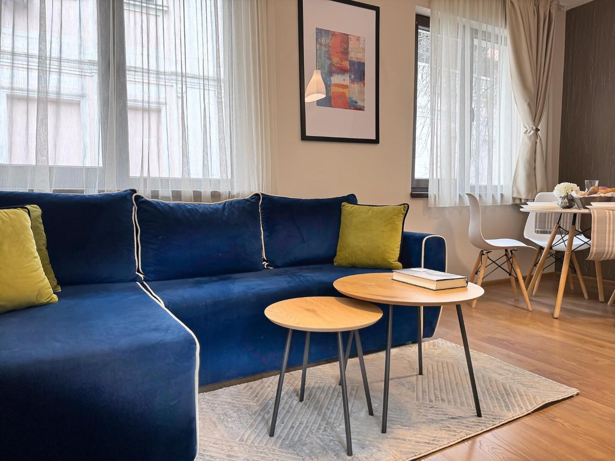Top Centre Plovdiv Apt. With Parking For 4 Guests Ngoại thất bức ảnh
