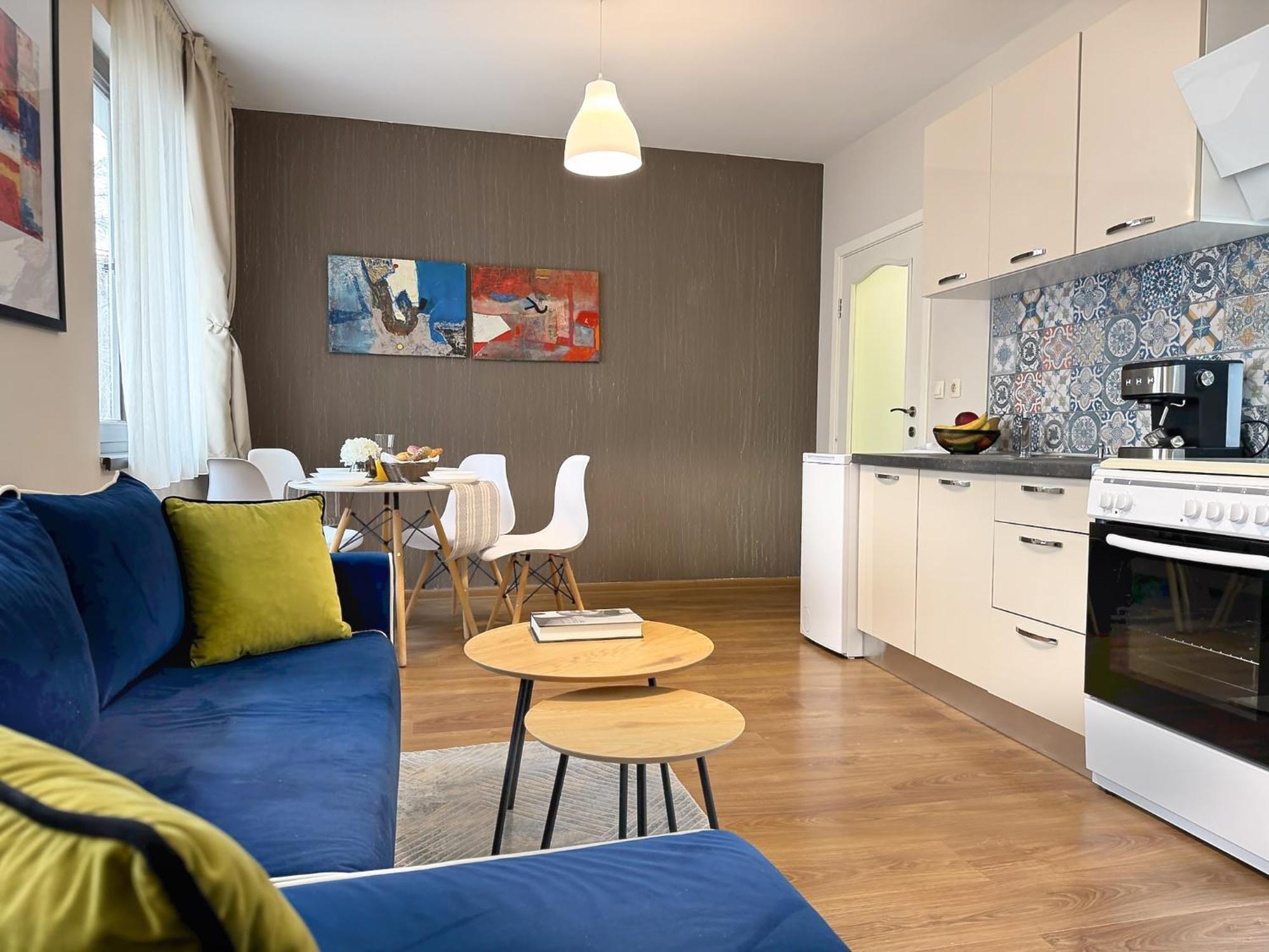 Top Centre Plovdiv Apt. With Parking For 4 Guests Ngoại thất bức ảnh
