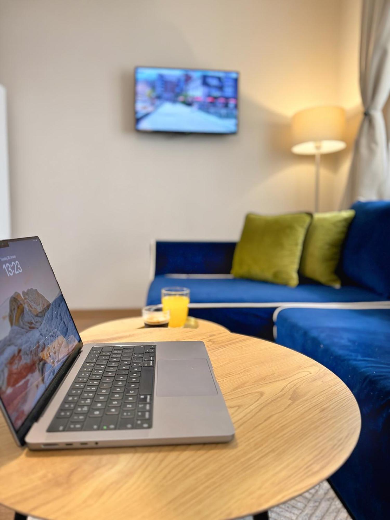 Top Centre Plovdiv Apt. With Parking For 4 Guests Ngoại thất bức ảnh