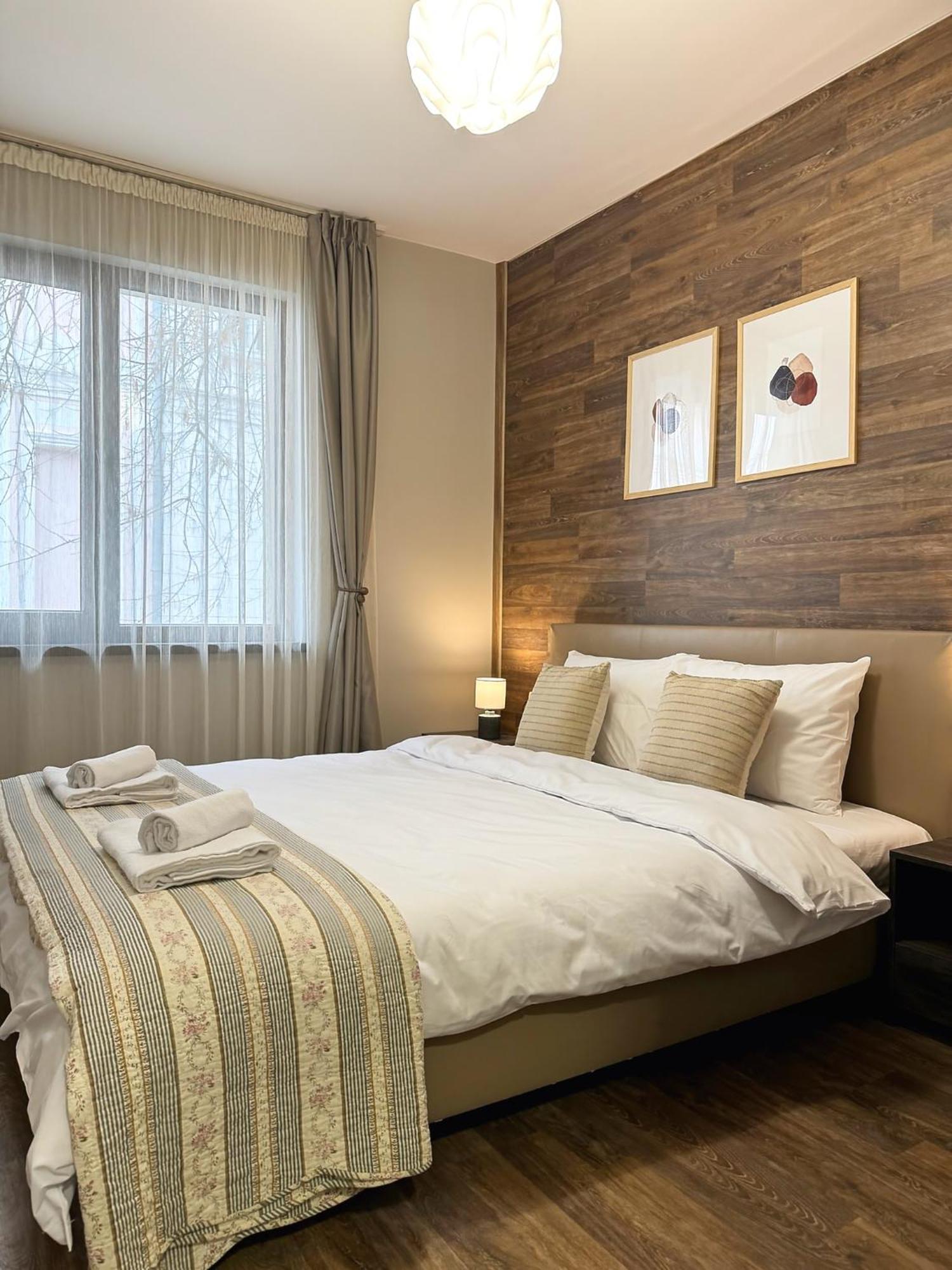 Top Centre Plovdiv Apt. With Parking For 4 Guests Ngoại thất bức ảnh