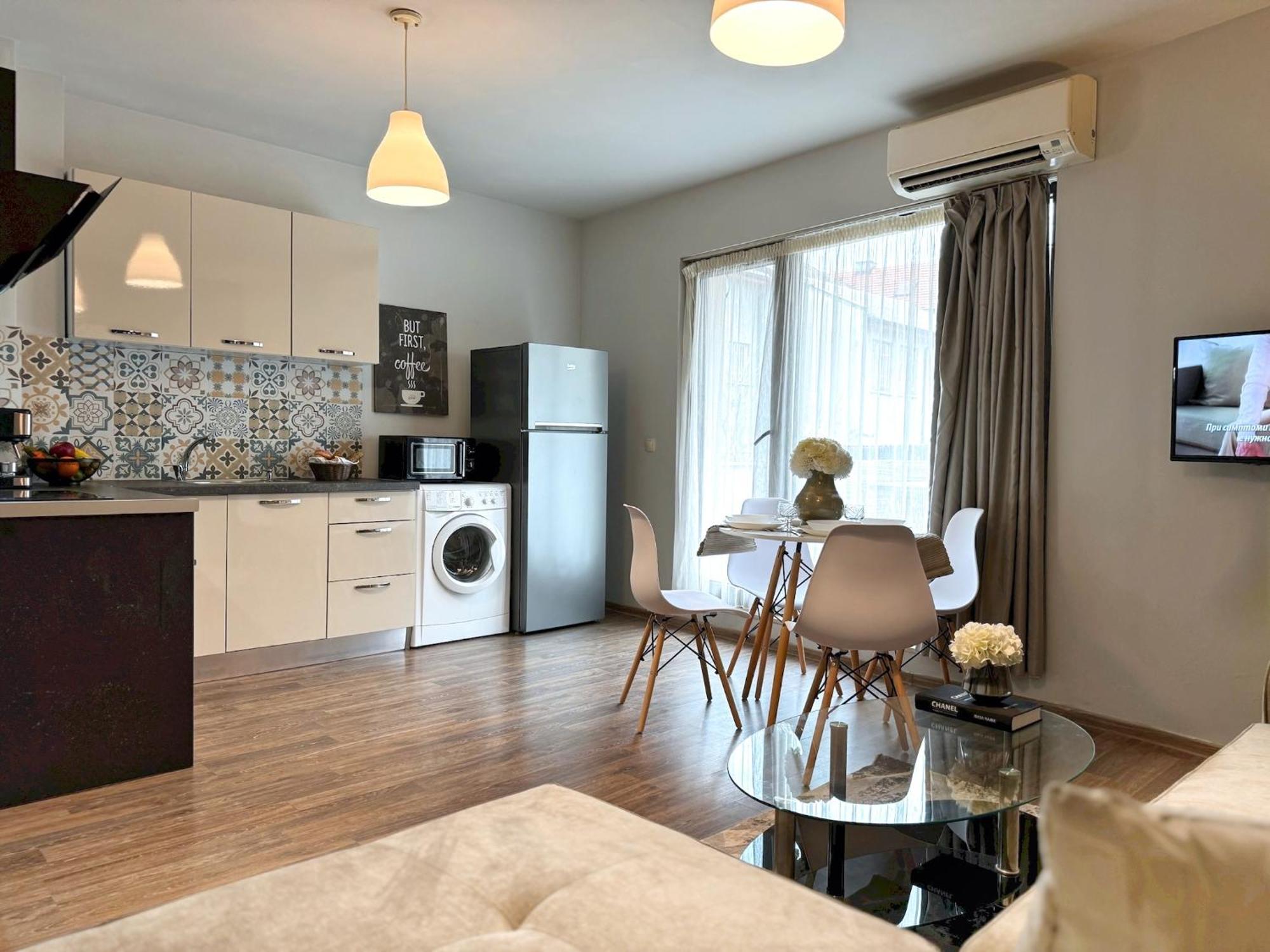 Top Centre Plovdiv Apt. With Parking For 4 Guests Ngoại thất bức ảnh