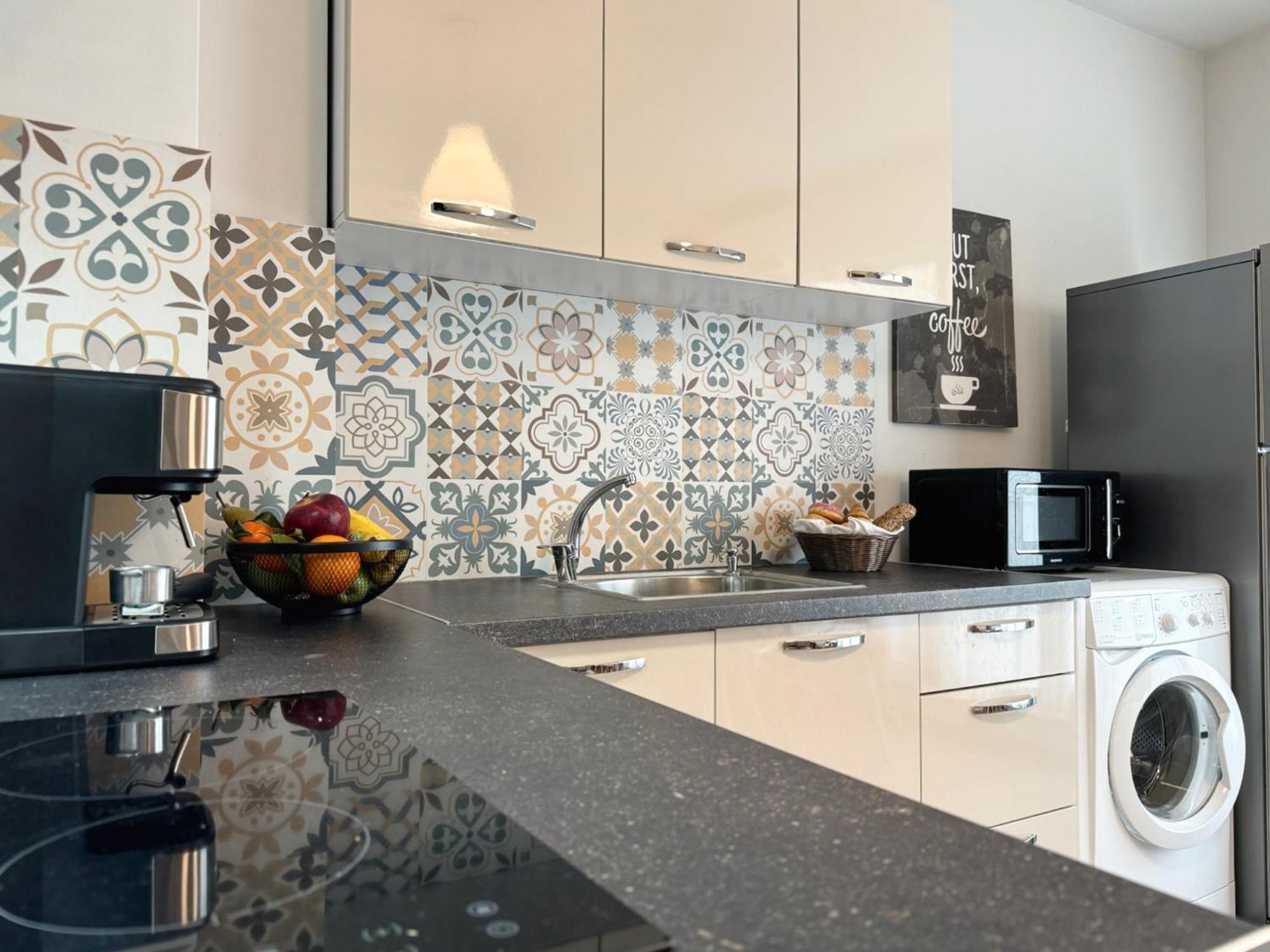 Top Centre Plovdiv Apt. With Parking For 4 Guests Ngoại thất bức ảnh
