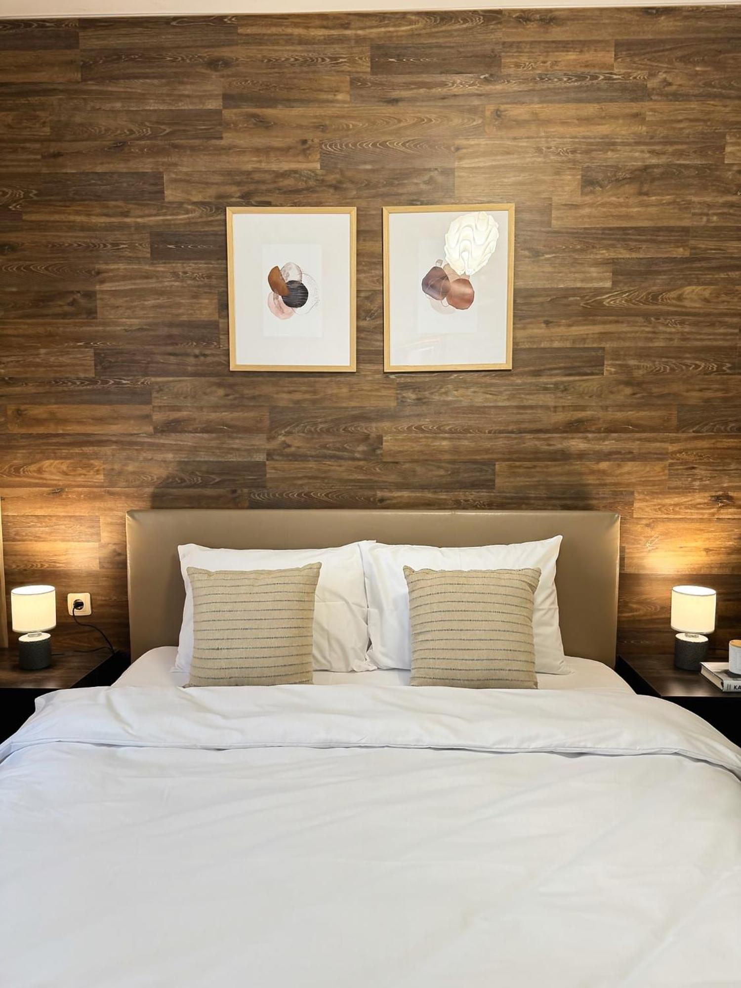 Top Centre Plovdiv Apt. With Parking For 4 Guests Ngoại thất bức ảnh